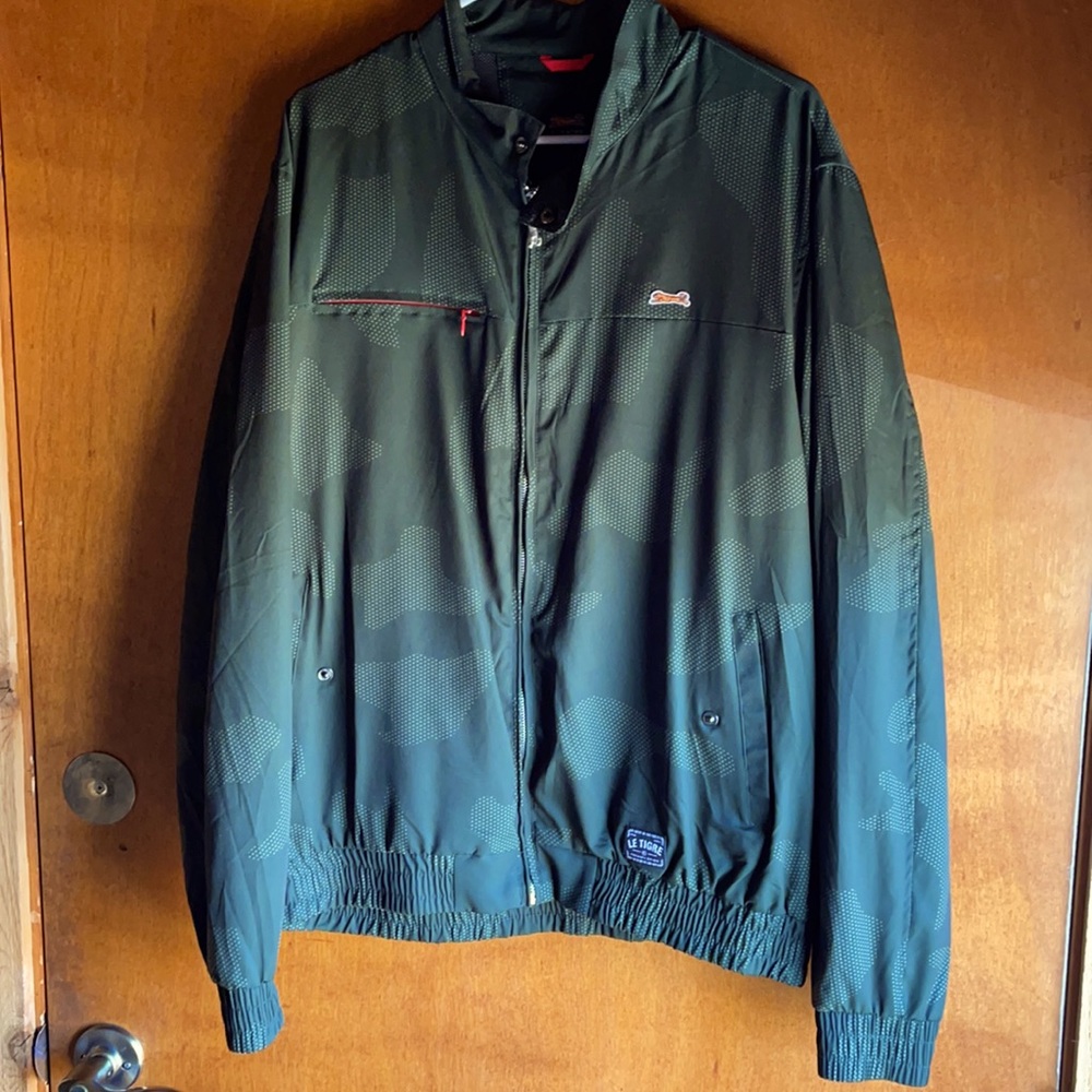 Cool jungle green and camo jacket from Le Tigre